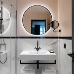Parisianer Hotel 4*